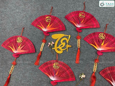 Quạt đỏ hoa Thiên Điểu treo trang trí Tết [Đa dạng chữ - Quạt gỗ] QUAT-08